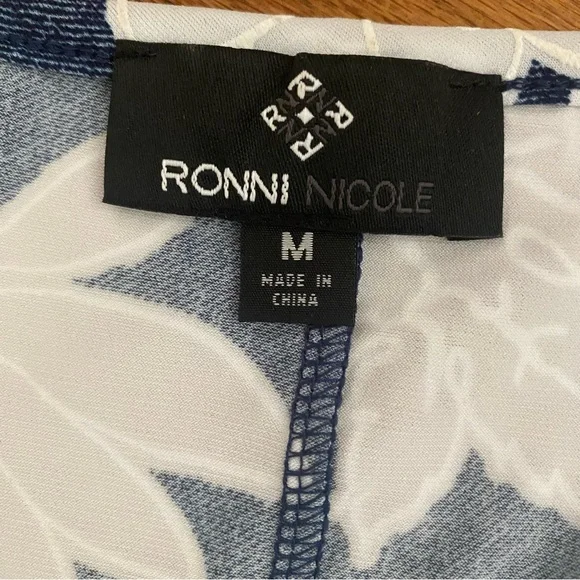 Sleeveless Shift Dress - Picture 3 of 3